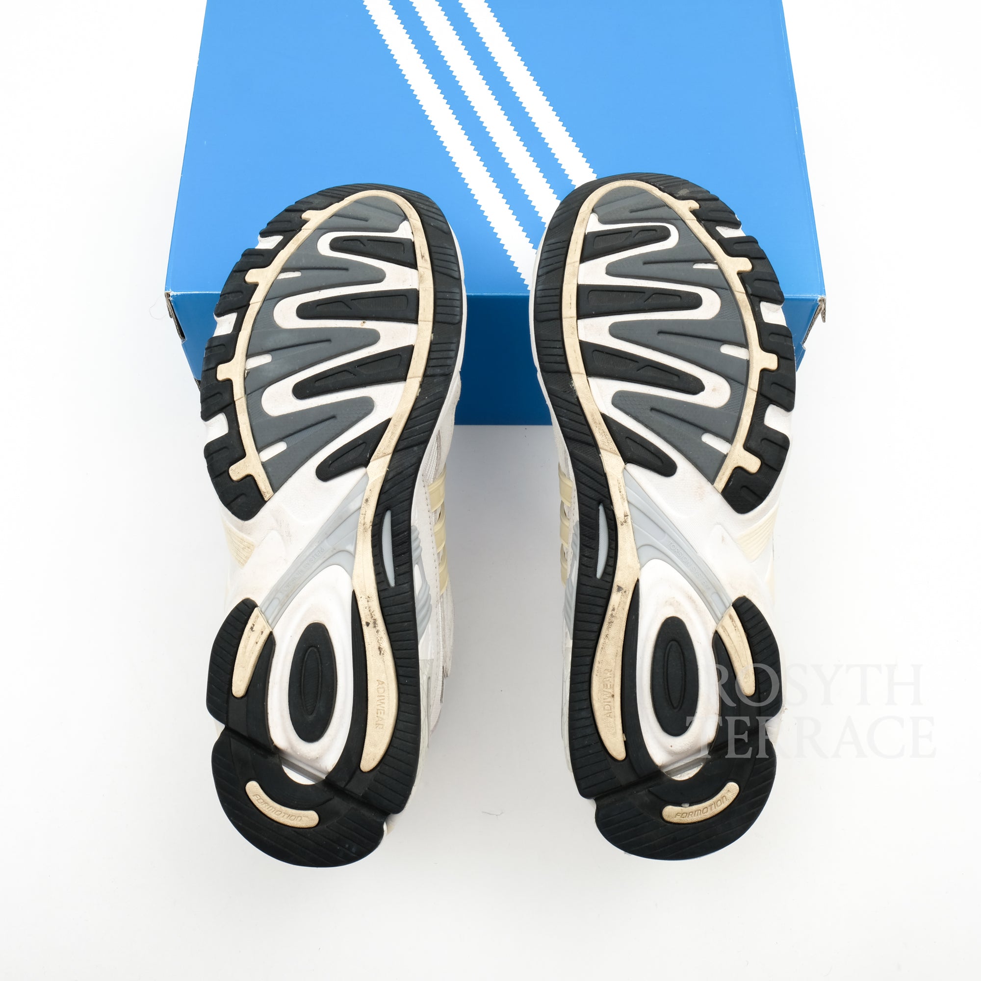 【adidas / RESPONSE CL (WHITE) / US10.5】