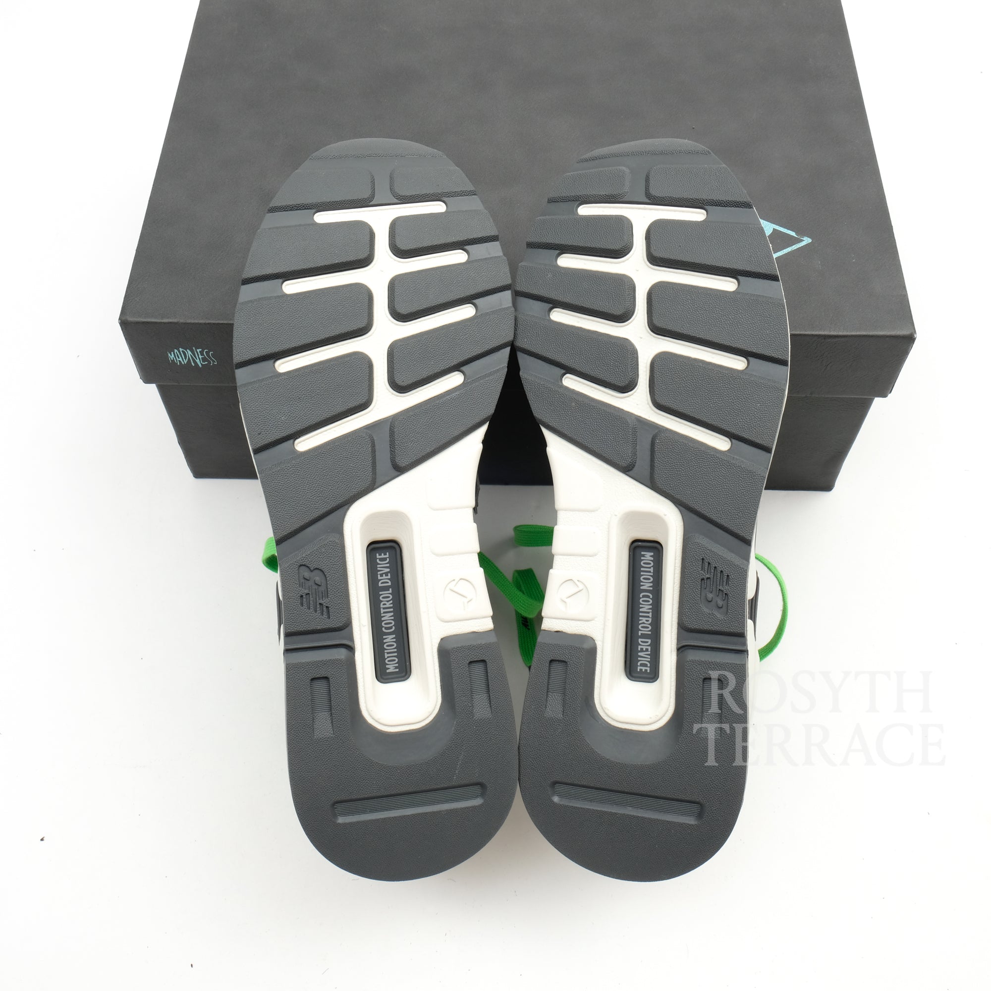 【NEW BALANCE MADNESS / MS997SMW / US9】