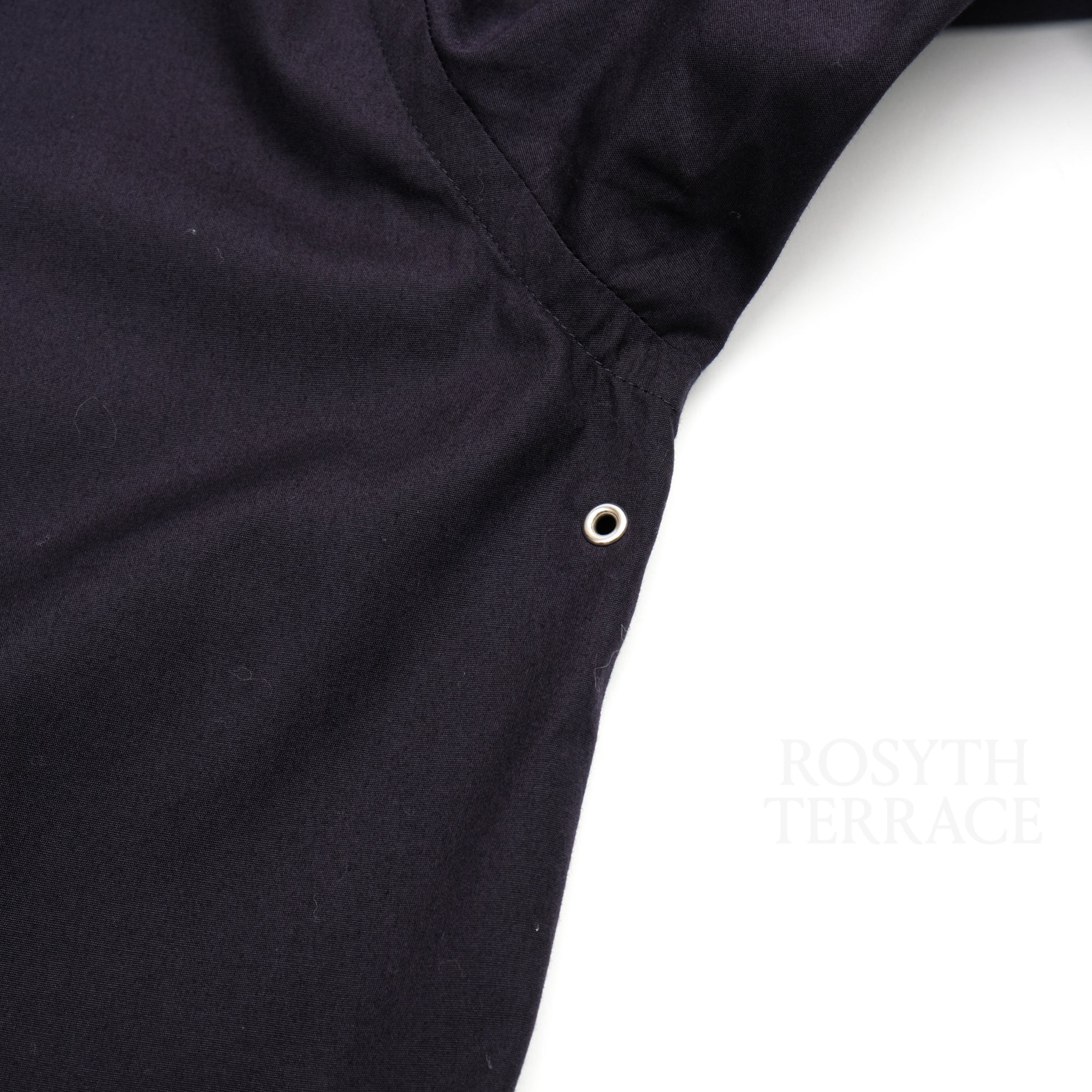 【ADULT ORIENTED ROBES / PULLOVER SHIRT / SIZE 3】