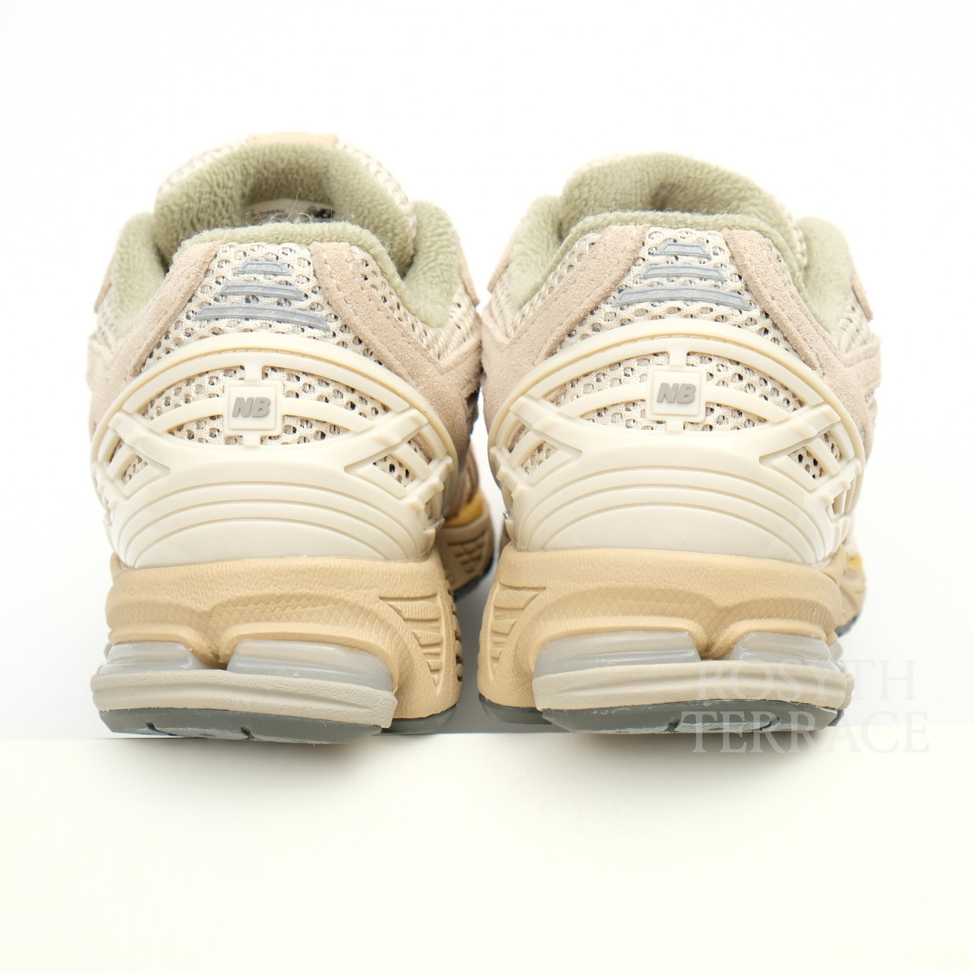 【NEW BALANCE x AURALEE / M1906RAU / US9】