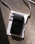 【ARITOMO x Sunsetter Publishing / TYVEK EXTRA LIGHT COMPACT CAMERA POCKET / OS】