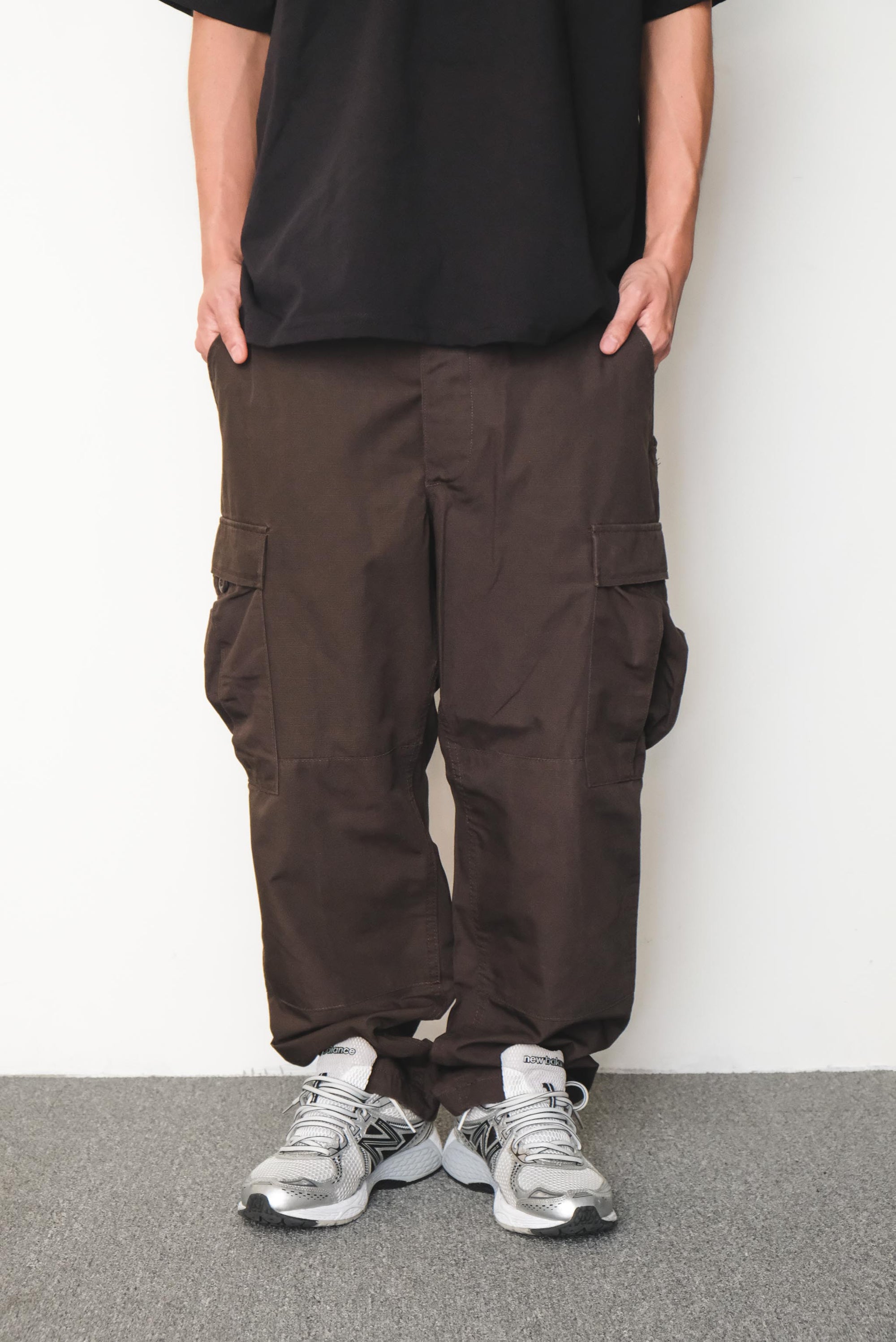 PROPPER Cargo Pants are lightweight and breathable, they provide maximum durability in classic style with all the functional details you need. The perfect Ripstop BDU Trousers for warmer days. Propper is a manufacturer of MIL-SPEC clothing. Since 1967, it has been one of the main uniform suppliers to the United States military. ROSYTH TERRACE Authorized Distributor of PROPPER Singapore.