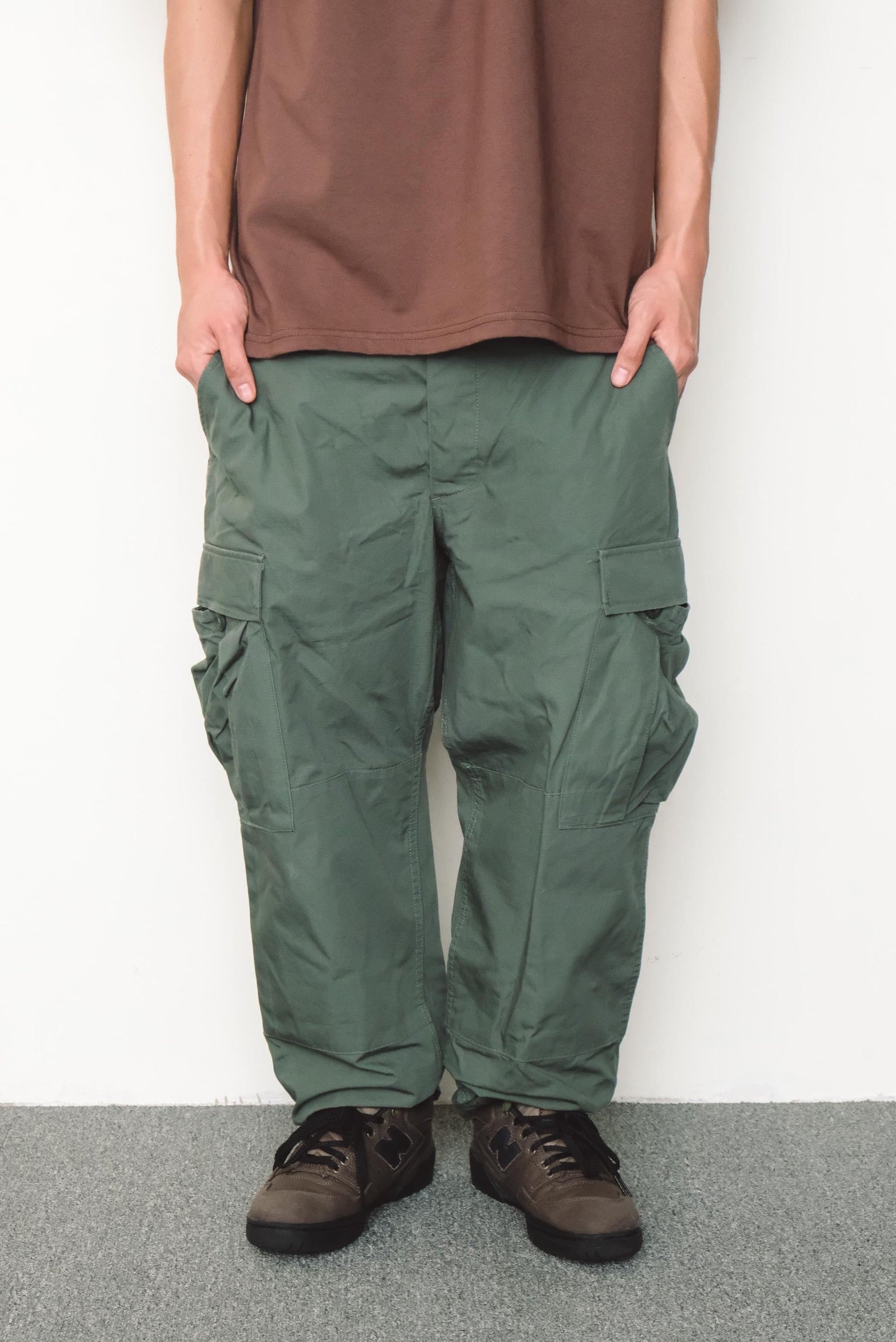 PROPPER Cargo Pants are lightweight and breathable, they provide maximum durability in classic style with all the functional details you need. The perfect Ripstop BDU Trousers for warmer days. Propper is a manufacturer of MIL-SPEC clothing. Since 1967, it has been one of the main uniform suppliers to the United States military. ROSYTH TERRACE Authorized Distributor of PROPPER Singapore.