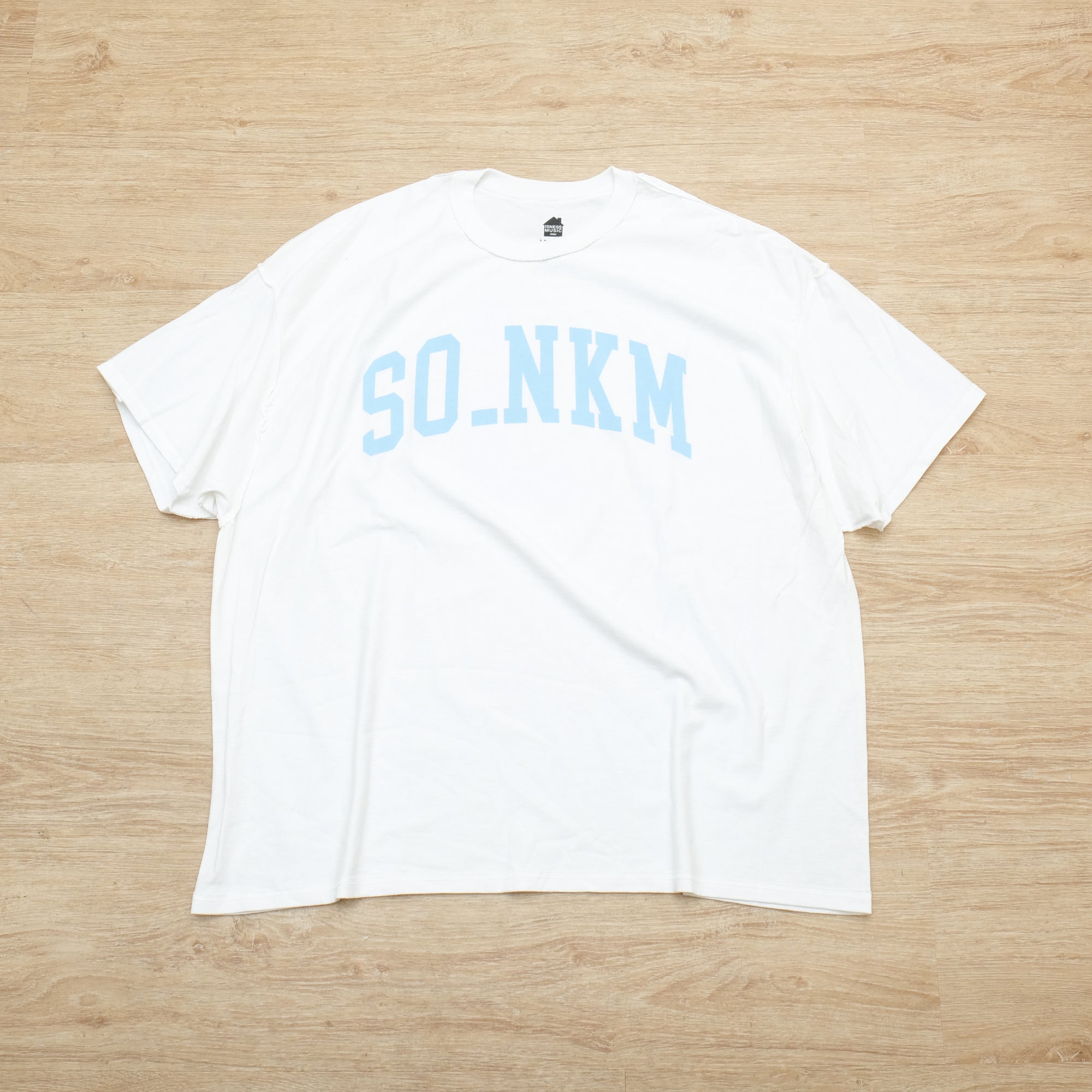 【ISNESS MUSIC x SO SHOP &amp; HOSTEL x YES GOOD MARKET / COLLEGE SS TEE / OS】