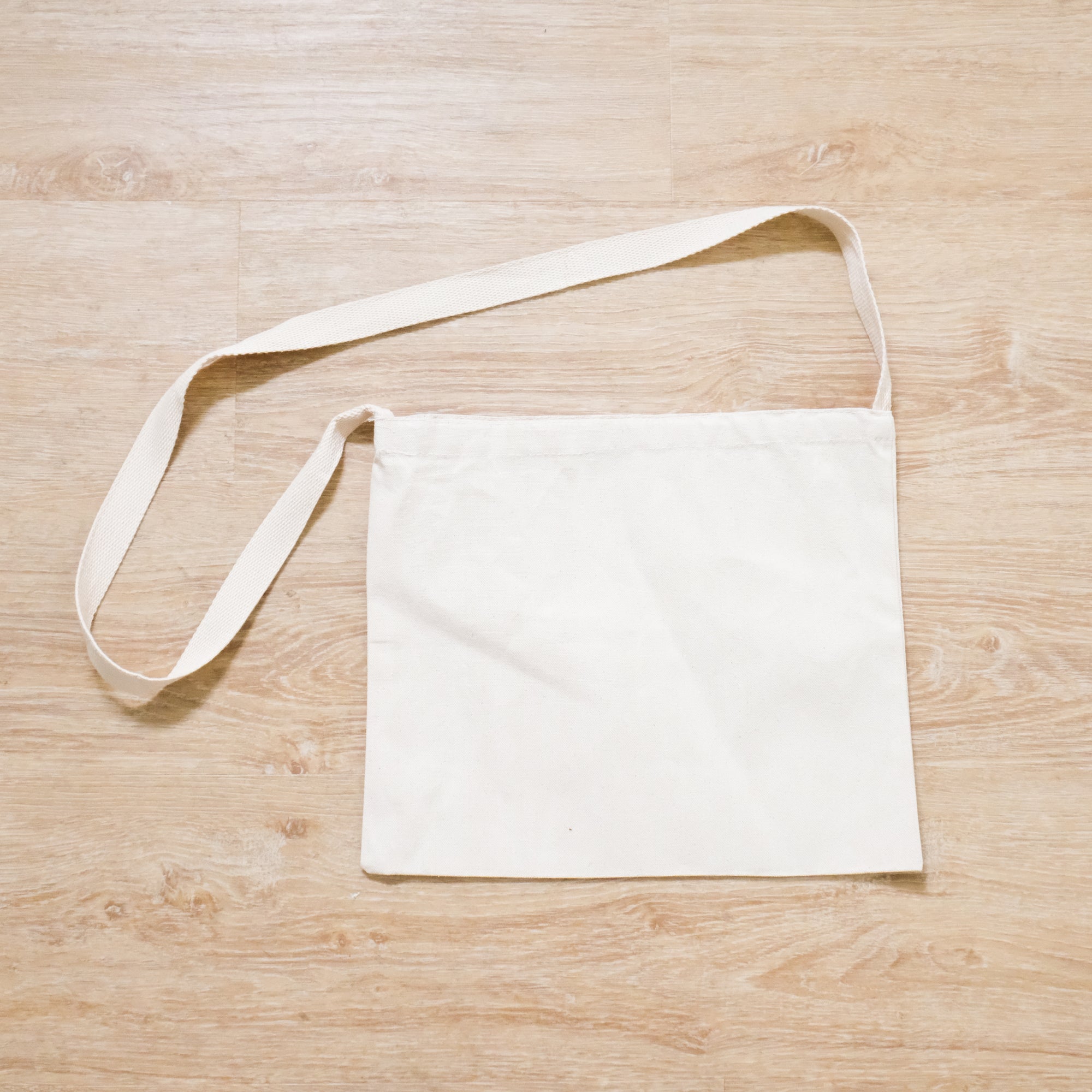 【Q-TEES / HEAVY CANVAS SMALL MESSENGER / OS】