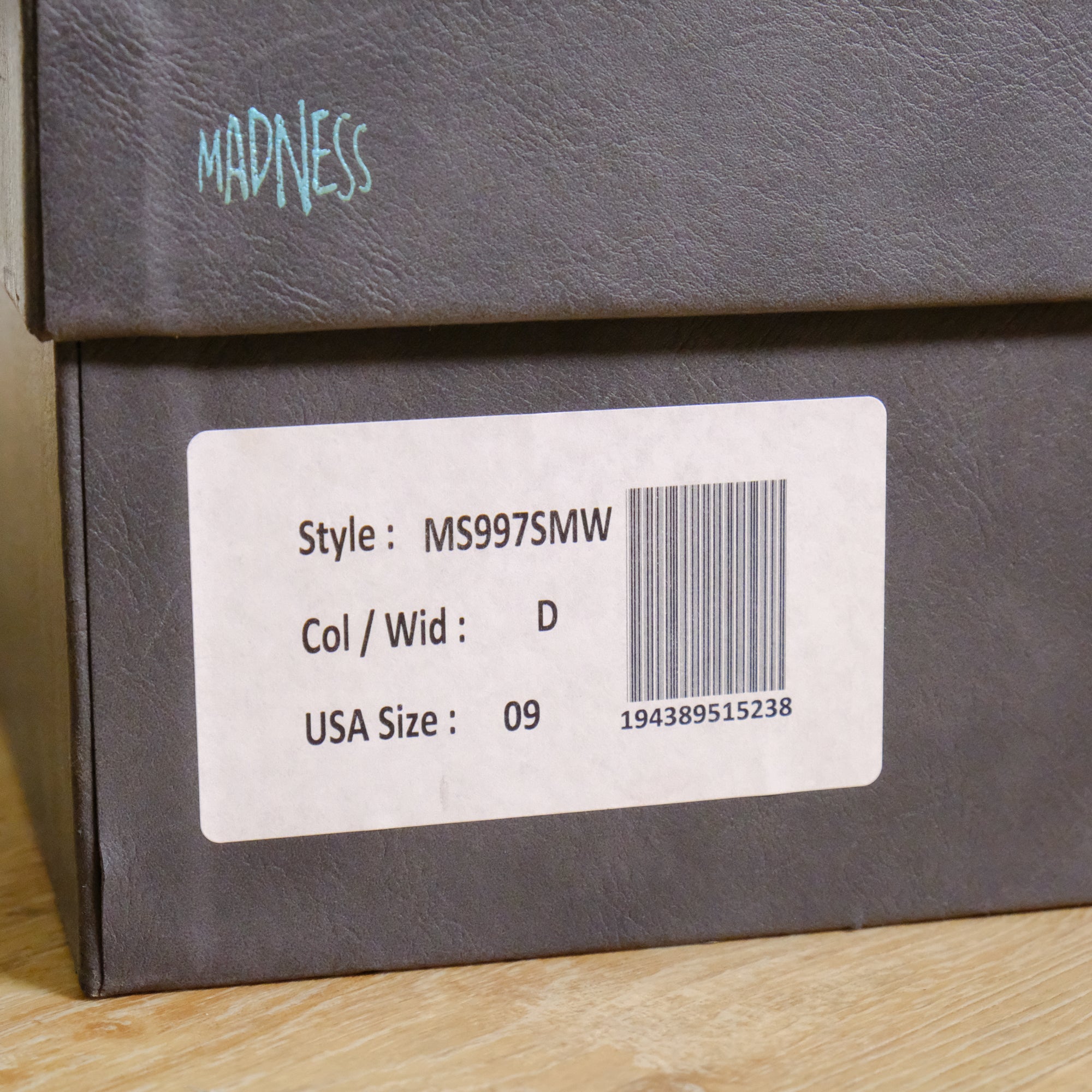 【NEW BALANCE MADNESS / MS997SMW / US 9】