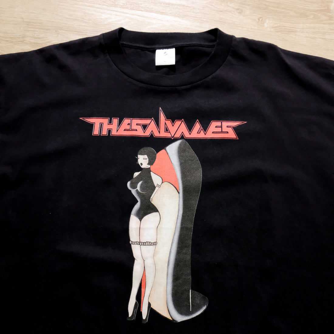 【THE SALVAGES / LOLA IN HEELS T-SHIRT】