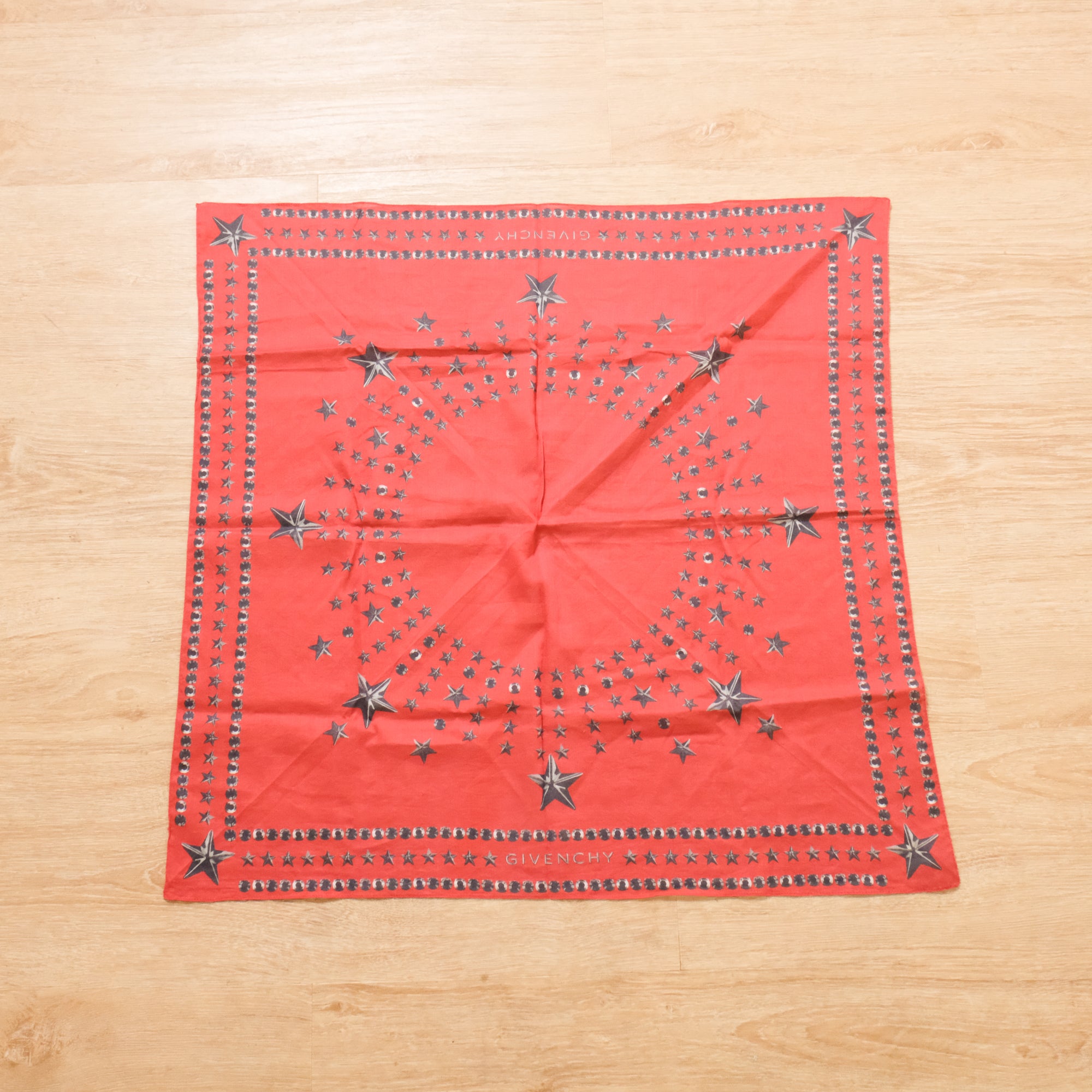 【GIVENCHY / RED STAR PRINT SQUARE SCARF / OS】