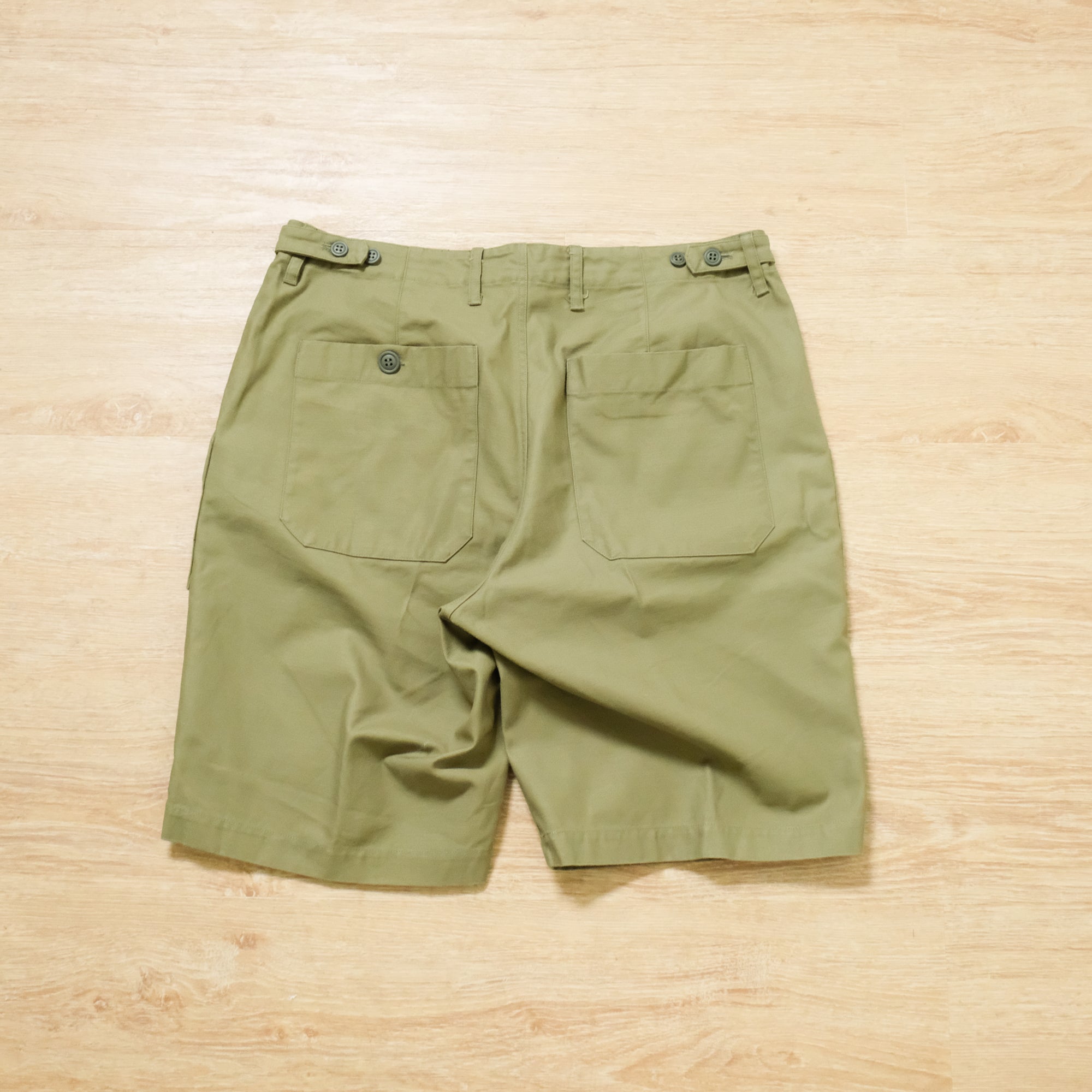 【NATURAL HIKING CLUB / NHC BAKER SHORTS (OLIVE) / SIZE M】