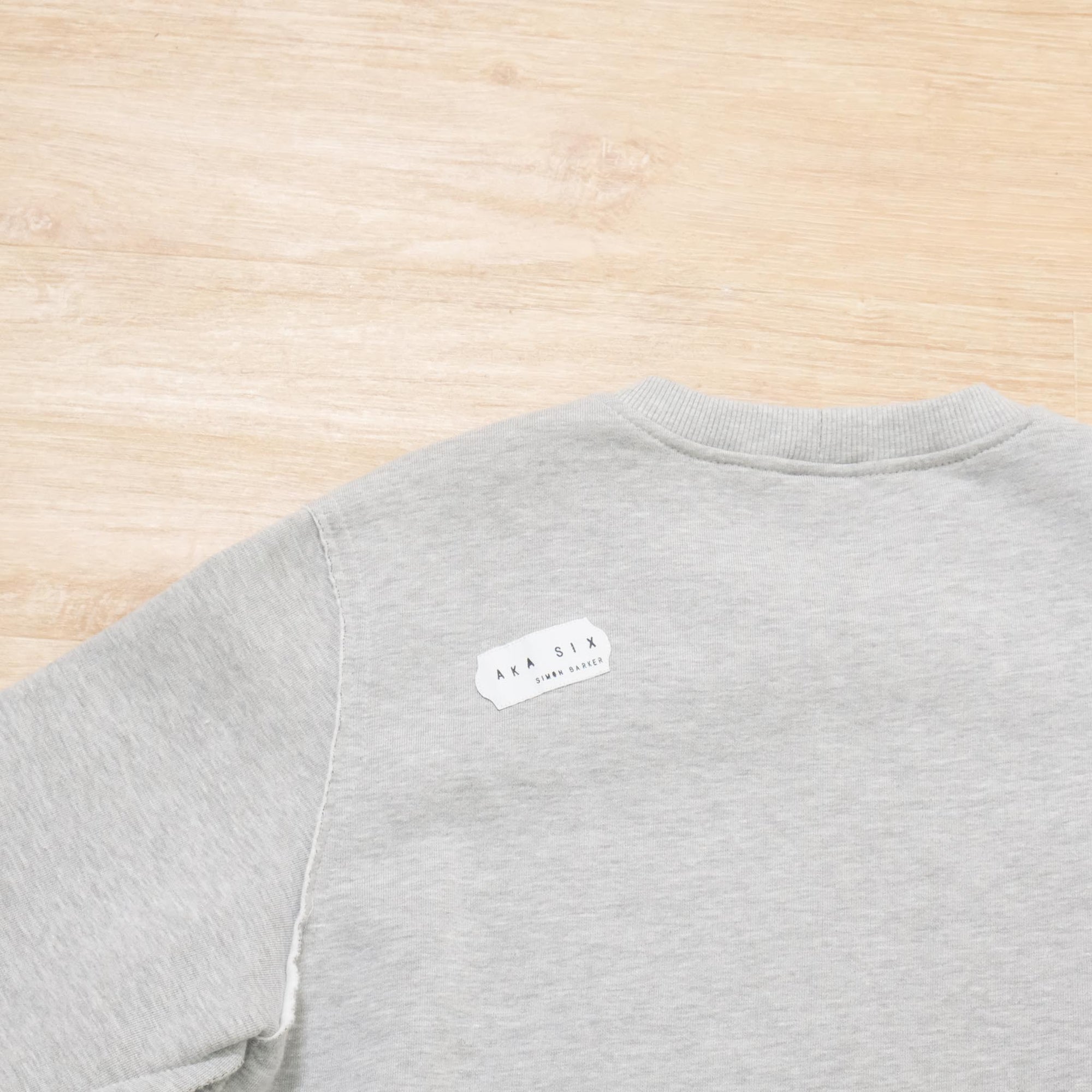 【AKA SIX BY SIMON BARKER / INVERTED CREW SWEAT GRAY / SIZE XL】