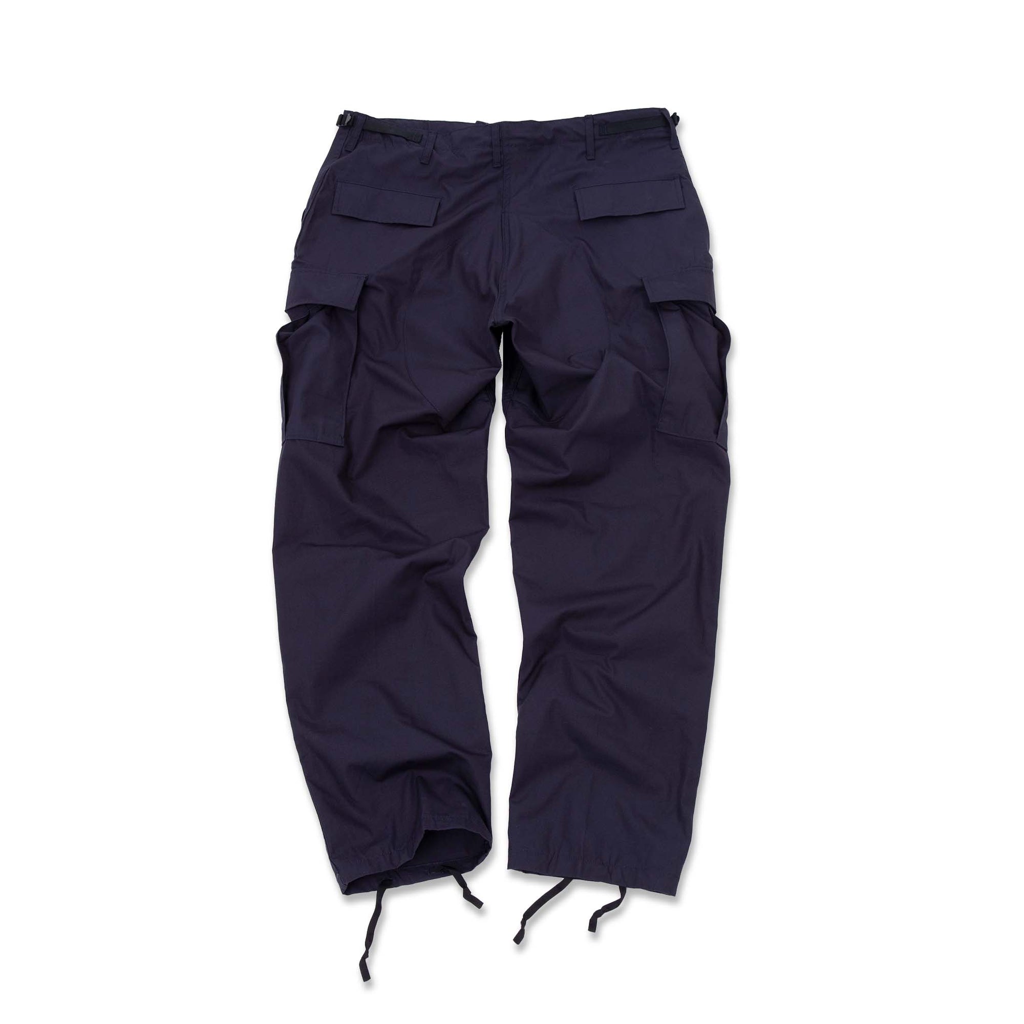 PROPPER Cargo Pants are lightweight and breathable, they provide maximum durability in classic style with all the functional details you need. The perfect Ripstop BDU Trousers for warmer days. Propper is a manufacturer of MIL-SPEC clothing. Since 1967, it has been one of the main uniform suppliers to the United States military. ROSYTH TERRACE Authorized Distributor of PROPPER Singapore.