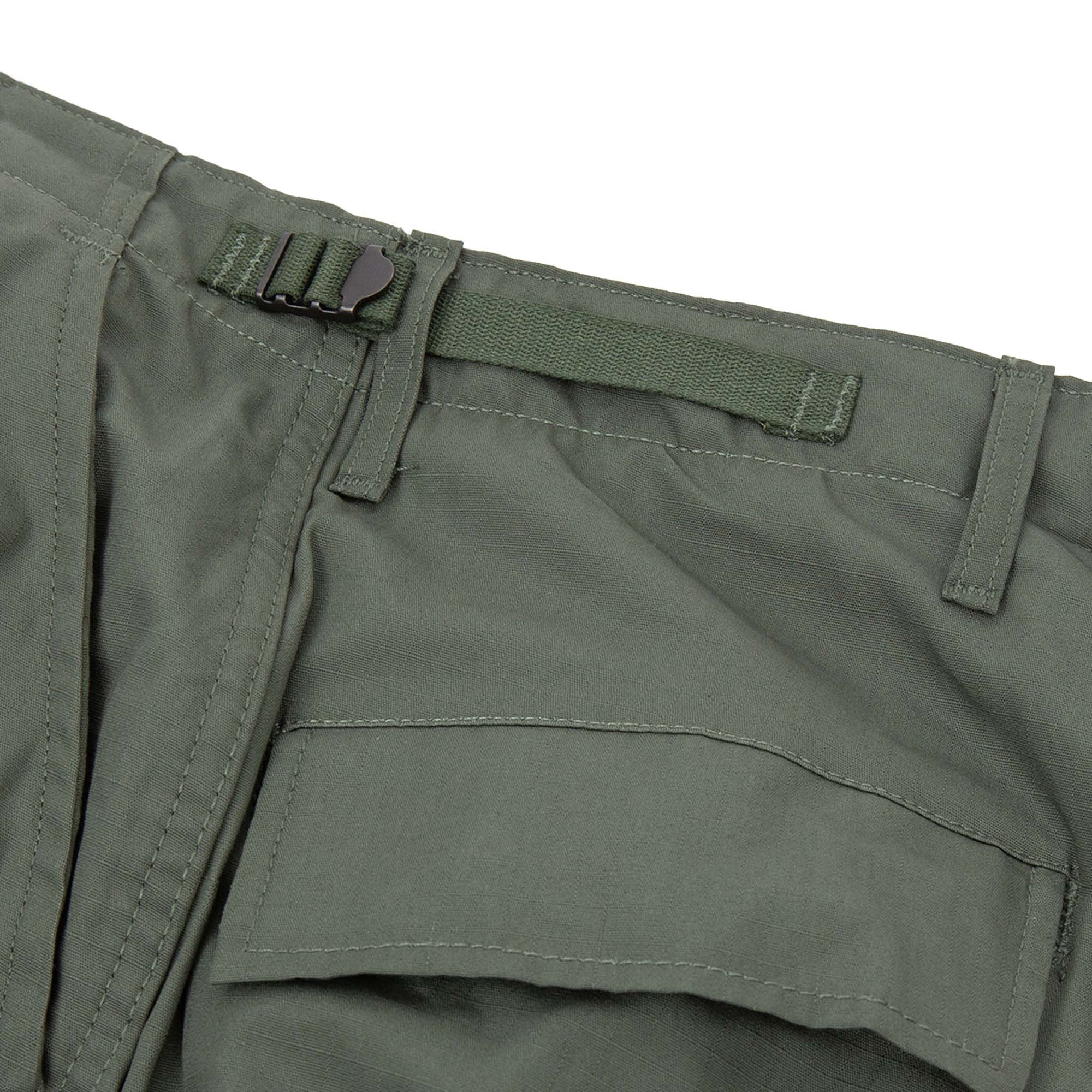 PROPPER Cargo Pants are lightweight and breathable, they provide maximum durability in classic style with all the functional details you need. The perfect Ripstop BDU Trousers for warmer days. Propper is a manufacturer of MIL-SPEC clothing. Since 1967, it has been one of the main uniform suppliers to the United States military. ROSYTH TERRACE Authorized Distributor of PROPPER Singapore.