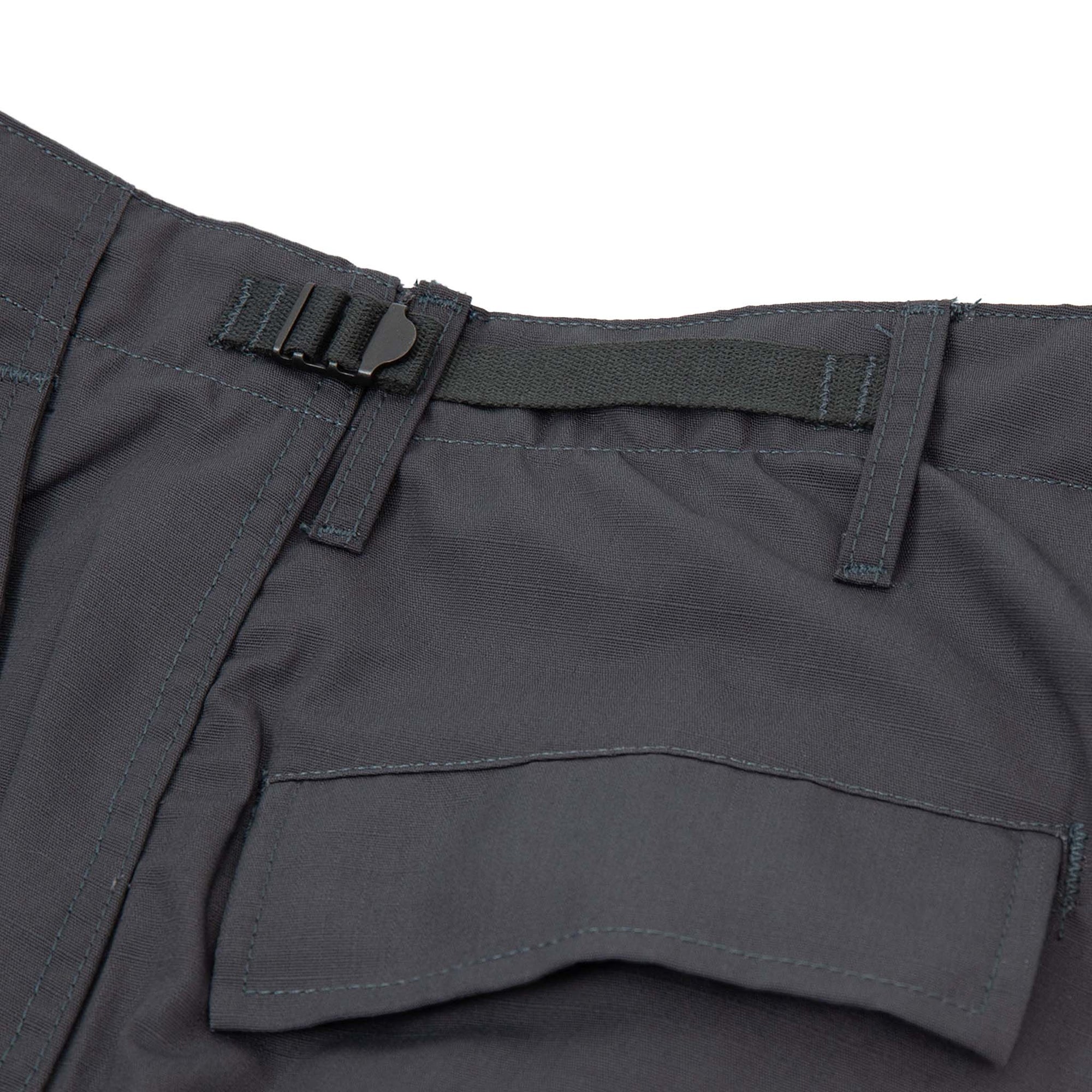 PROPPER Cargo Pants are lightweight and breathable, they provide maximum durability in classic style with all the functional details you need. The perfect Ripstop BDU Trousers for warmer days. Propper is a manufacturer of MIL-SPEC clothing. Since 1967, it has been one of the main uniform suppliers to the United States military. ROSYTH TERRACE Authorized Distributor of PROPPER Singapore.