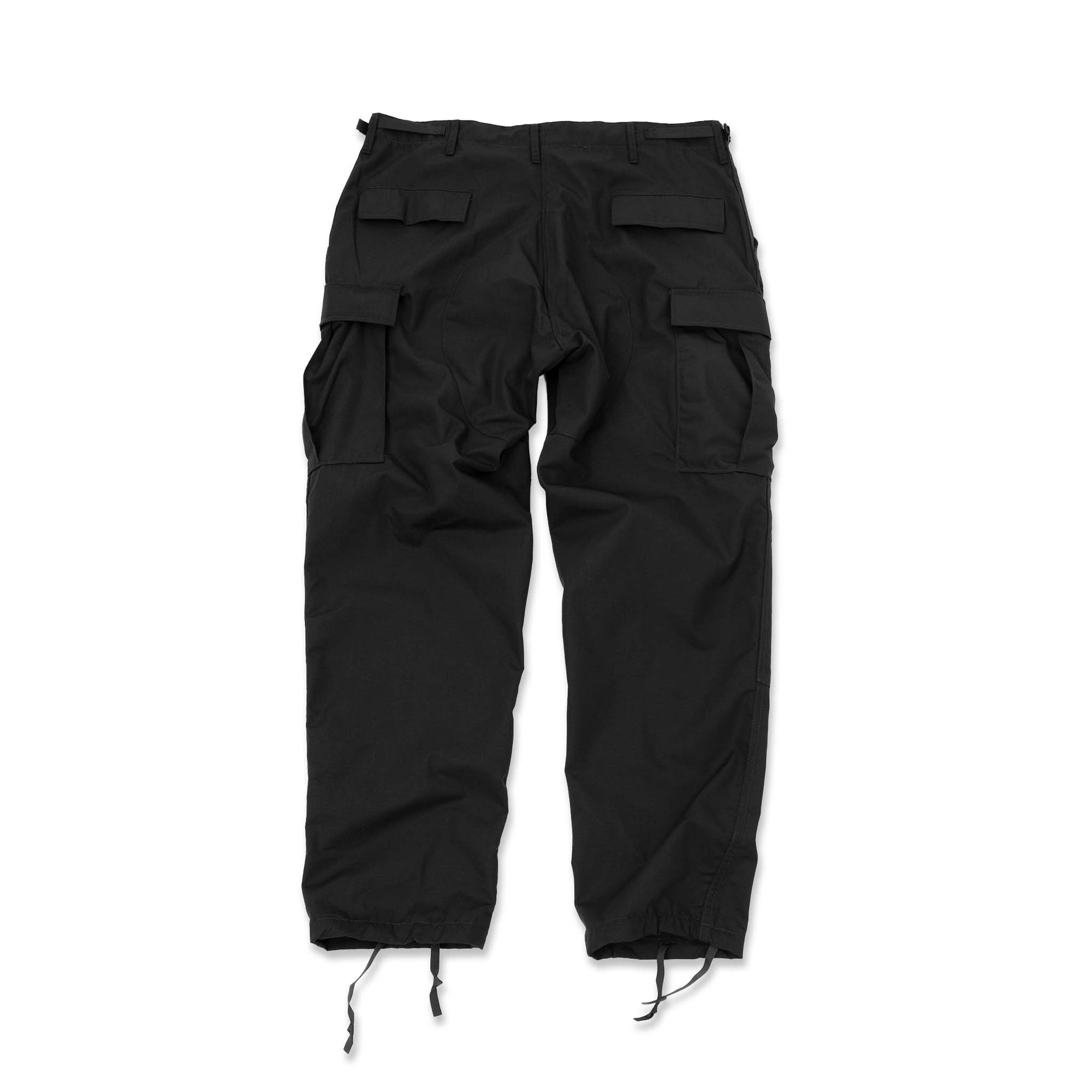 PROPPER Cargo Pants are lightweight and breathable, they provide maximum durability in classic style with all the functional details you need. The perfect Ripstop BDU Trousers for warmer days. Propper is a manufacturer of MIL-SPEC clothing. Since 1967, it has been one of the main uniform suppliers to the United States military. ROSYTH TERRACE Authorized Distributor of PROPPER Singapore.