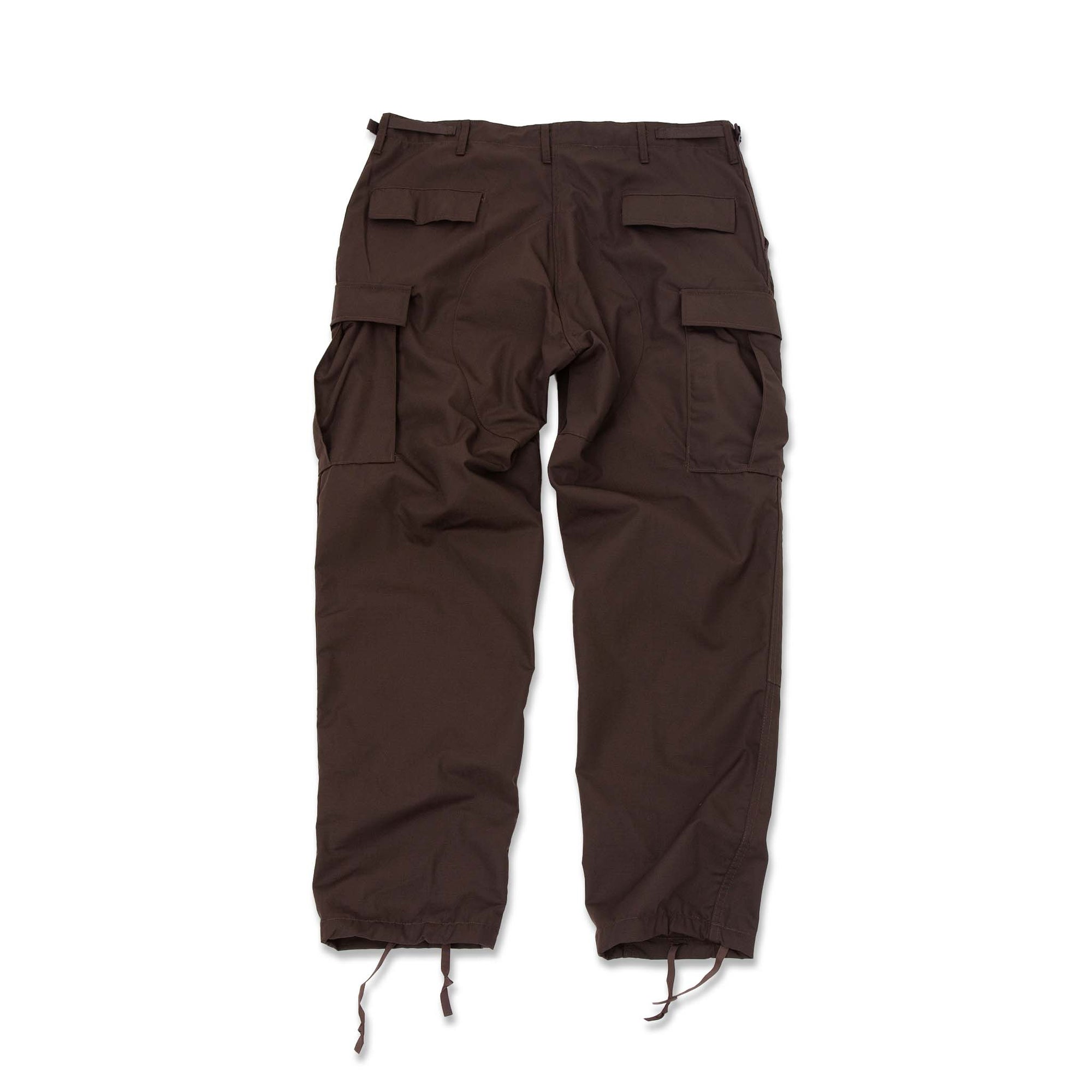 PROPPER Cargo Pants are lightweight and breathable, they provide maximum durability in classic style with all the functional details you need. The perfect Ripstop BDU Trousers for warmer days. Propper is a manufacturer of MIL-SPEC clothing. Since 1967, it has been one of the main uniform suppliers to the United States military. ROSYTH TERRACE Authorized Distributor of PROPPER Singapore.