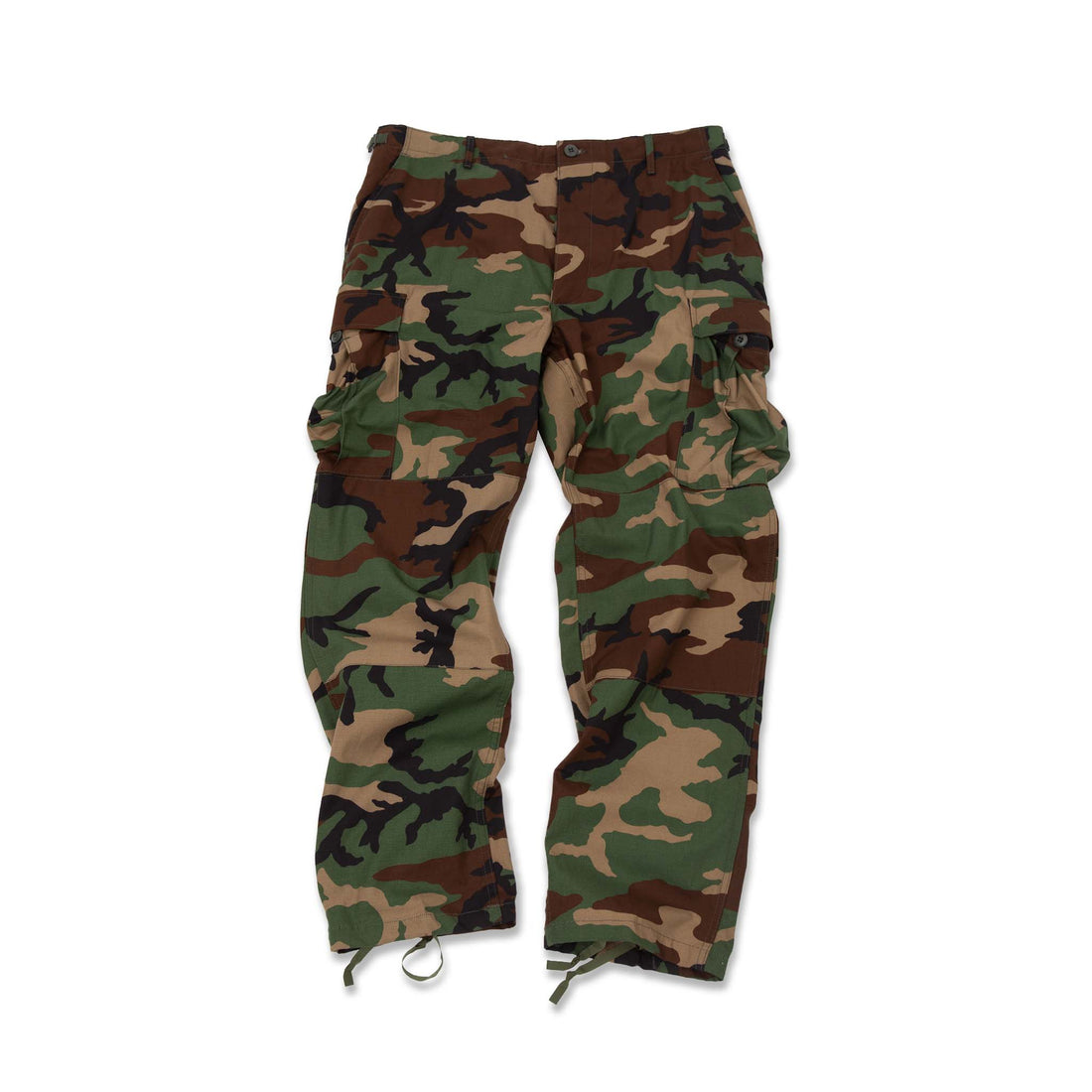 PROPPER Cargo Pants are lightweight and breathable, they provide maximum durability in classic style with all the functional details you need. The perfect Ripstop BDU Trousers for warmer days. Propper is a manufacturer of MIL-SPEC clothing. Since 1967, it has been one of the main uniform suppliers to the United States military. ROSYTH TERRACE Authorized Distributor of PROPPER Singapore.