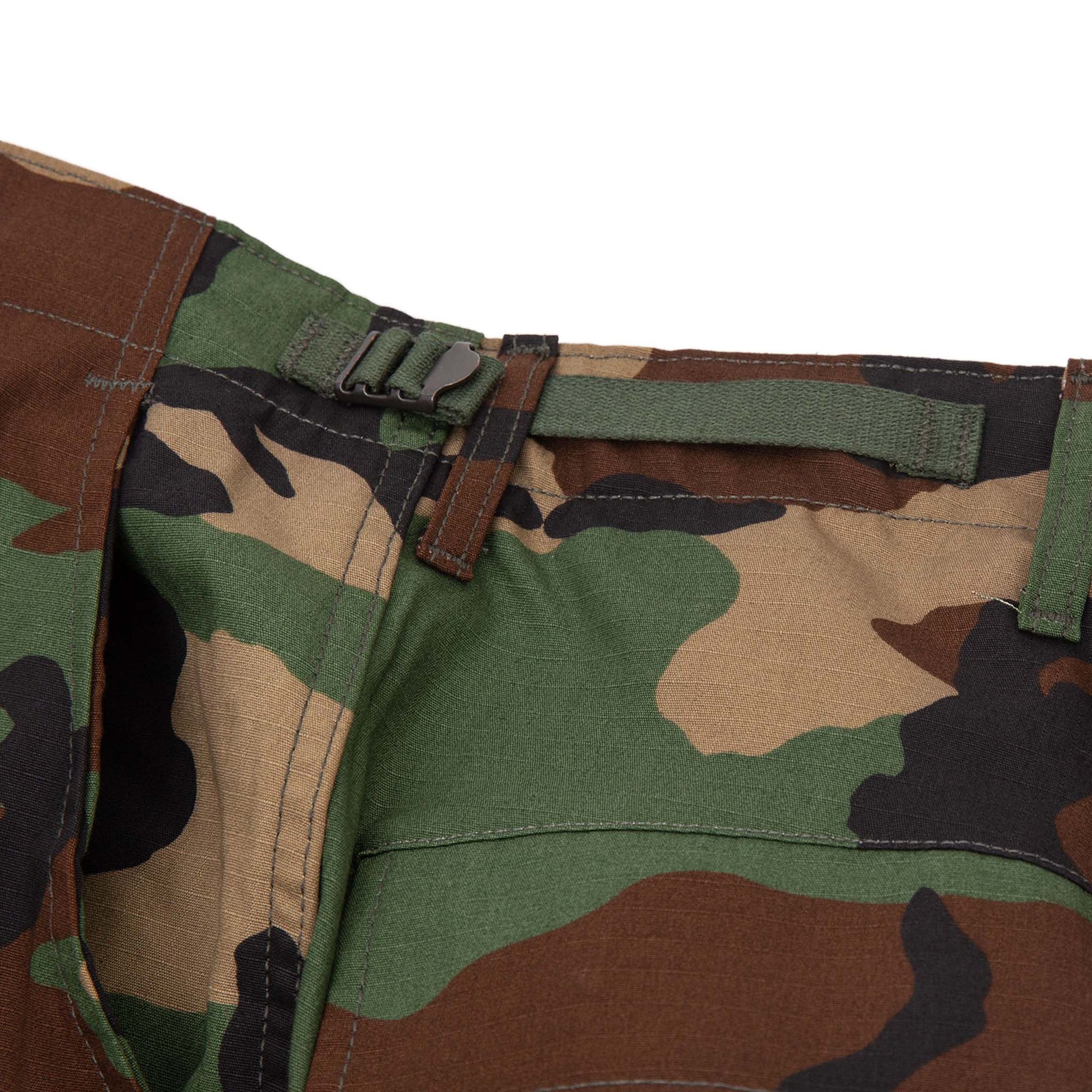 PROPPER Cargo Pants are lightweight and breathable, they provide maximum durability in classic style with all the functional details you need. The perfect Ripstop BDU Trousers for warmer days. Propper is a manufacturer of MIL-SPEC clothing. Since 1967, it has been one of the main uniform suppliers to the United States military. ROSYTH TERRACE Authorized Distributor of PROPPER Singapore.