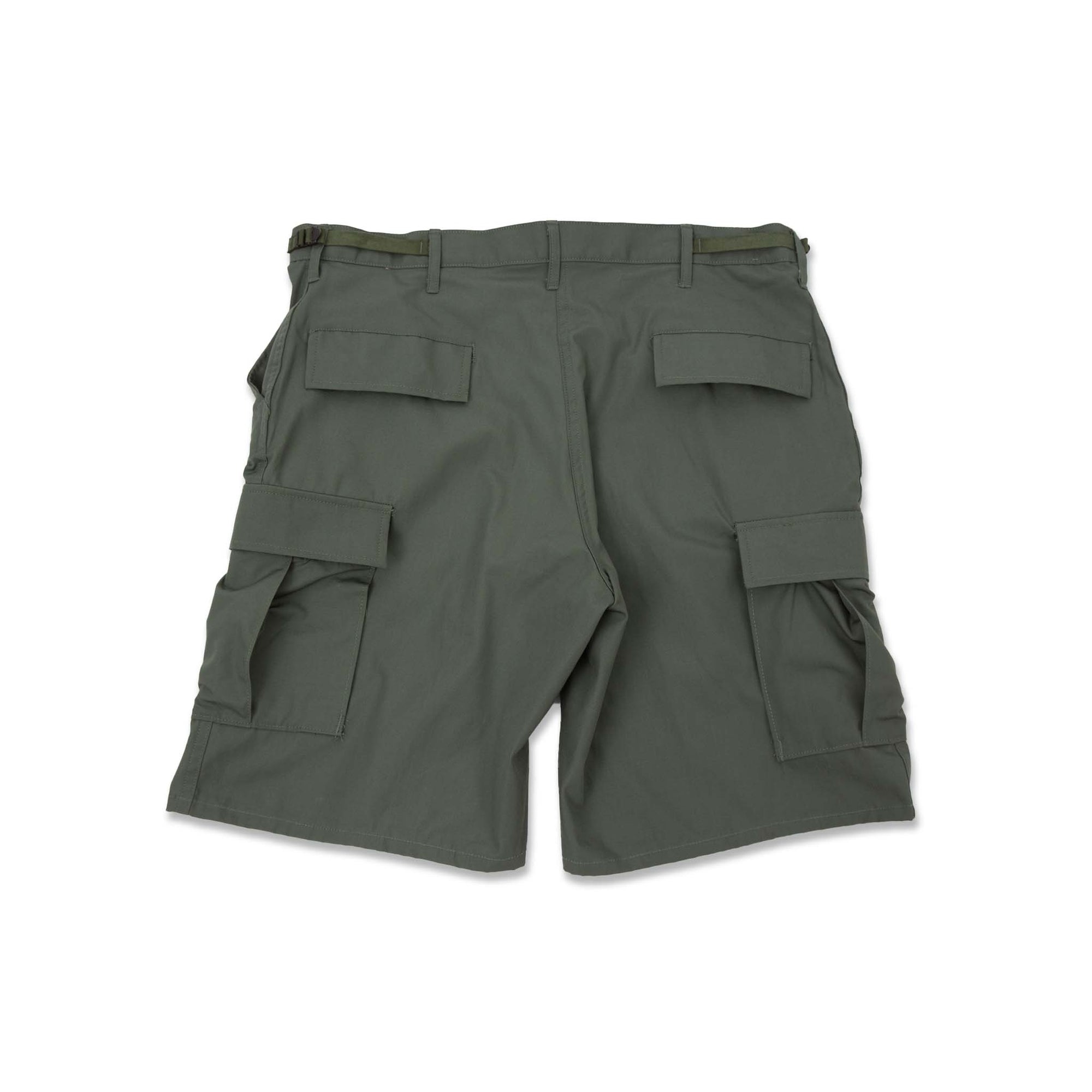 PROPPER Cargo Shorts are lightweight and breathable, they provide maximum durability in classic style with all the functional details you need. The perfect Ripstop BDU Shorts for warmer days. Propper is a manufacturer of clothing and gear for tactical, law enforcement, public safety, and military applications. Since 1967 it has been one of the main uniform suppliers to the United States military. ROSYTH TERRACE Authorized Distributor of PROPPER Singapore.