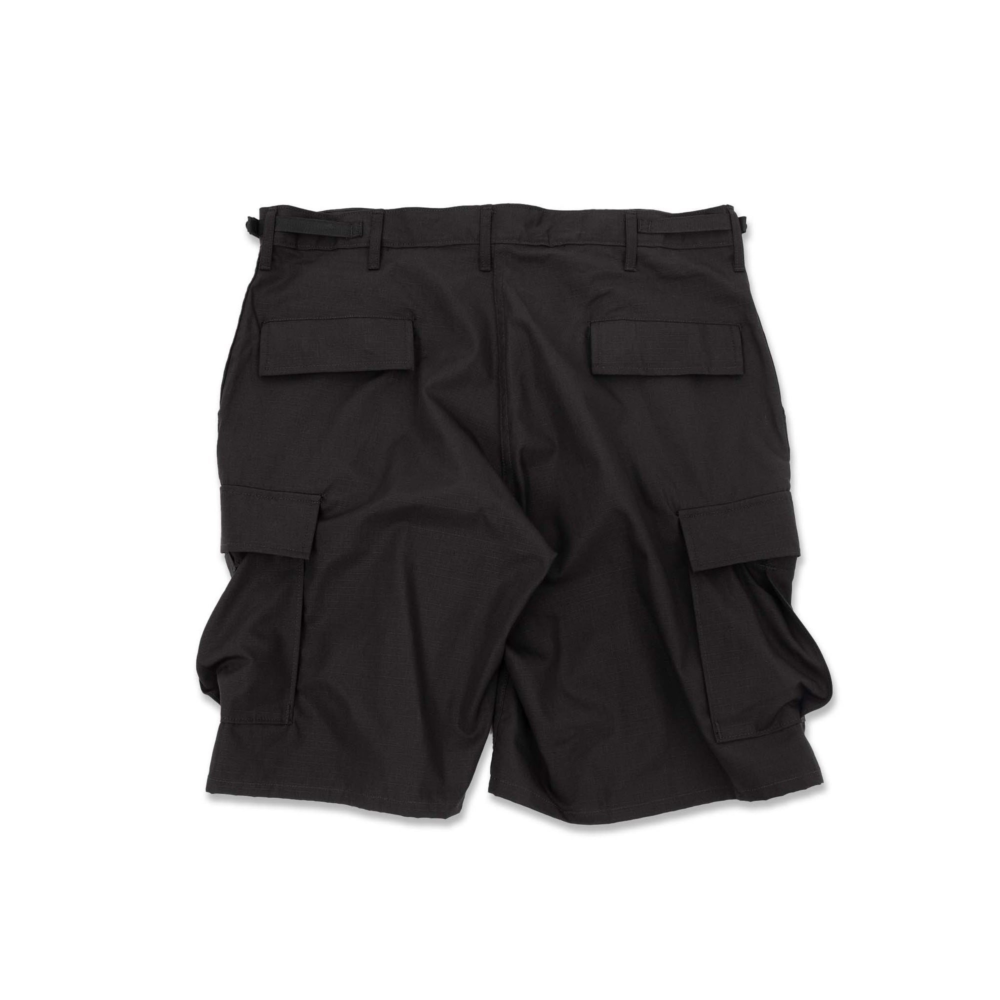 PROPPER Cargo Shorts are lightweight and breathable, they provide maximum durability in classic style with all the functional details you need. The perfect Ripstop BDU Shorts for warmer days. Propper is a manufacturer of clothing and gear for tactical, law enforcement, public safety, and military applications. Since 1967 it has been one of the main uniform suppliers to the United States military. ROSYTH TERRACE Authorized Distributor of PROPPER Singapore.