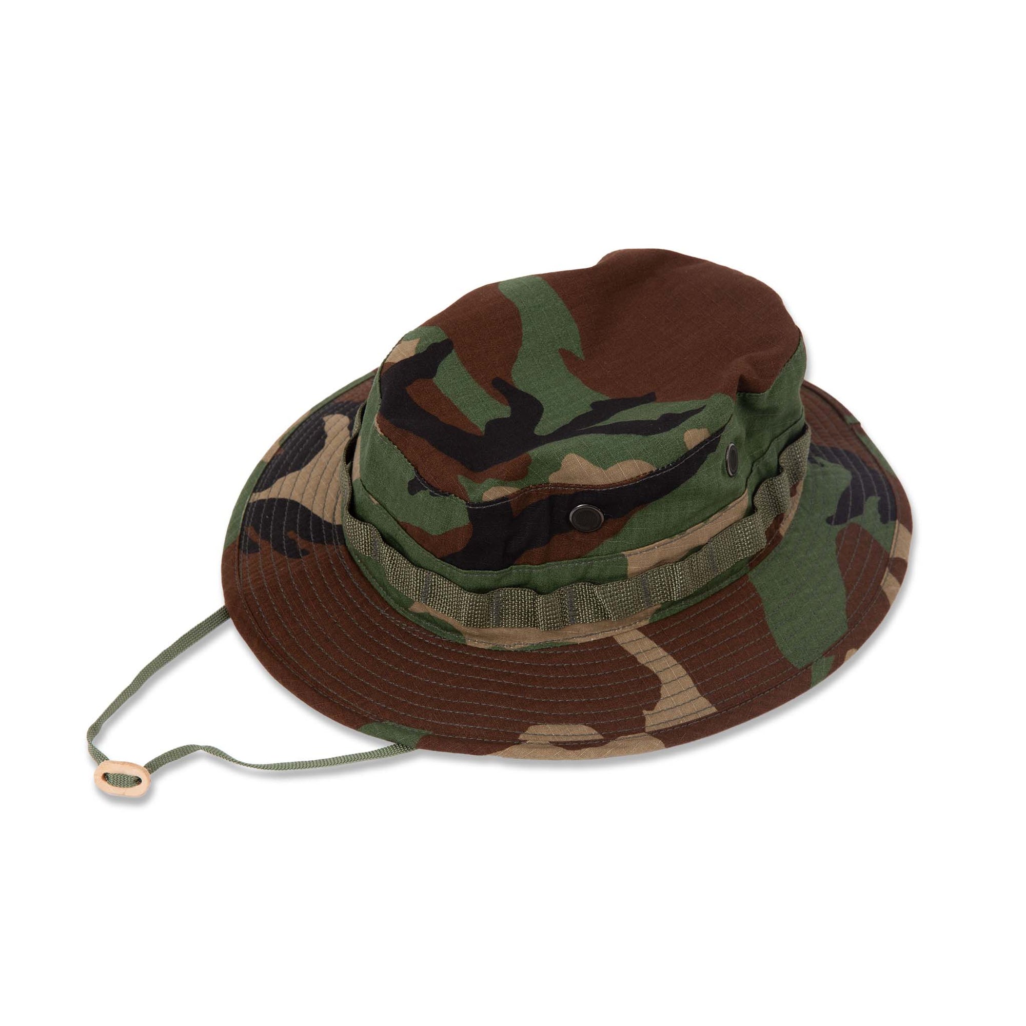 PROPPER Boonie Hat is engineered to block sunlight from your eyes and keep your head cool on hot days. Propper is a manufacturer of MIL-SPEC clothing. Since 1967, it has been one of the main uniform suppliers to the United States military. ROSYTH TERRACE Authorized Distributor of PROPPER Singapore.